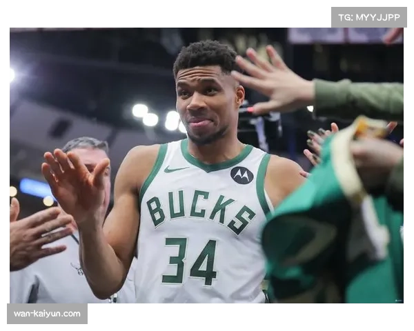 扬尼斯安特托昆博留队雄鹿 2.75亿续约合同谈判将开启 扬尼斯安特托昆博留队雄鹿 2.75亿续约合同谈判将开启